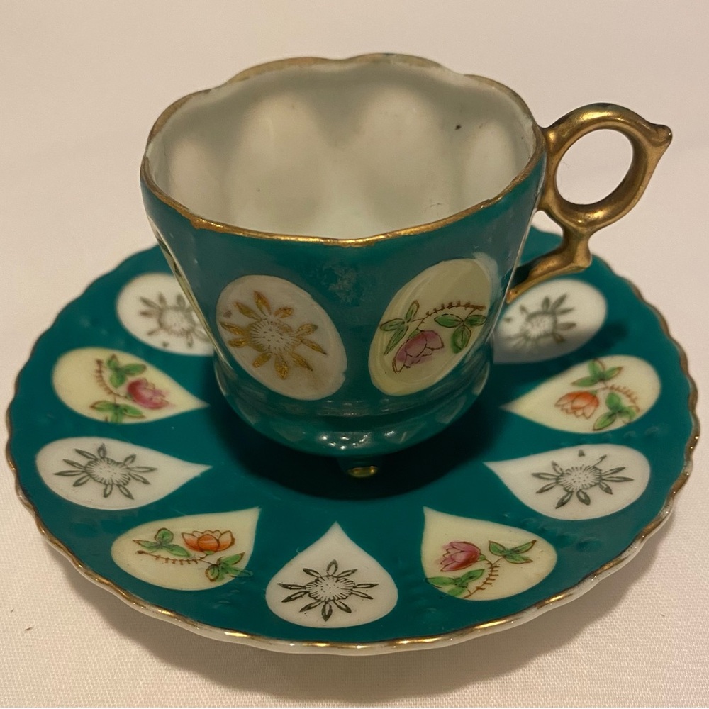 Mid Century Ohashi Occupied Japan Handpainted Demitasse Cups & Saucers